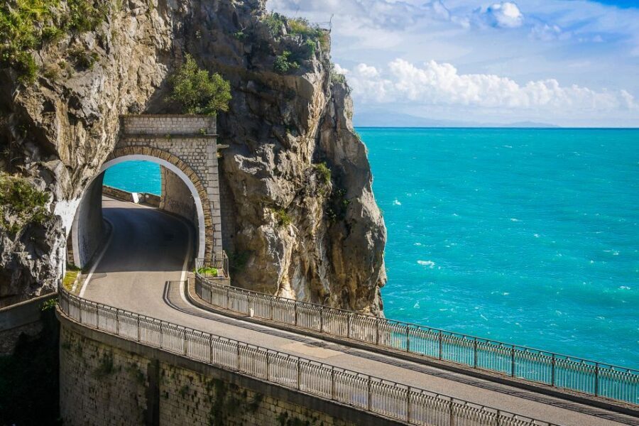 From Naples: Transfer to Positano with Pompeii Guided Tour - Getting to Positano: drop-off where you need to be