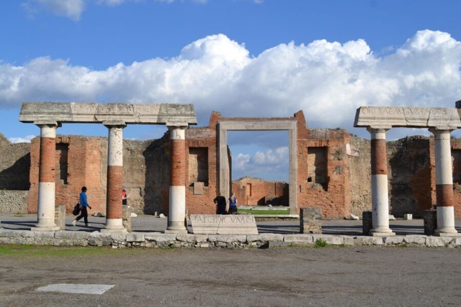 From Naples: Transfer to Positano with Pompeii Guided Tour - Should you book the Naples to Positano with Pompeii guided stop?