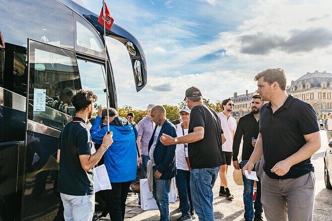 From Paris : Palace of Versailles and Gardens by Bus - Who This Bus Tour Suits Best
