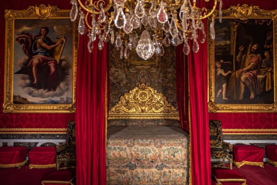 From Paris: Versailles Palace & Gardens Private Guided Tour - Practical Tips to Get More Out of Your Palace Day