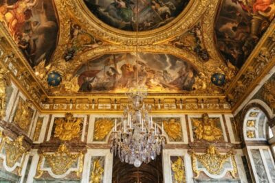 Versailles Palace & Gardens with Transportation