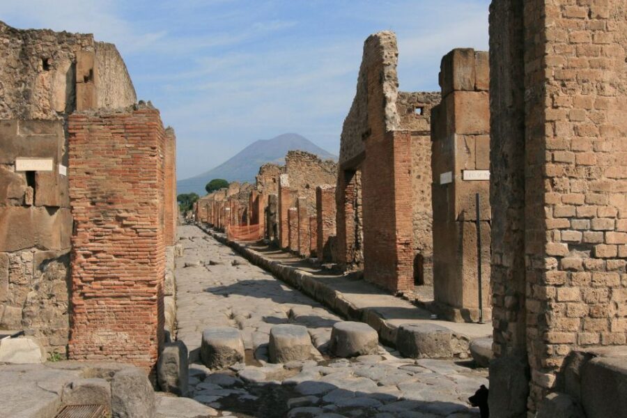 From Rome: Amalfi Coast and Pompeii Tour - Pompeii With a Local Guide: What You’ll Actually See