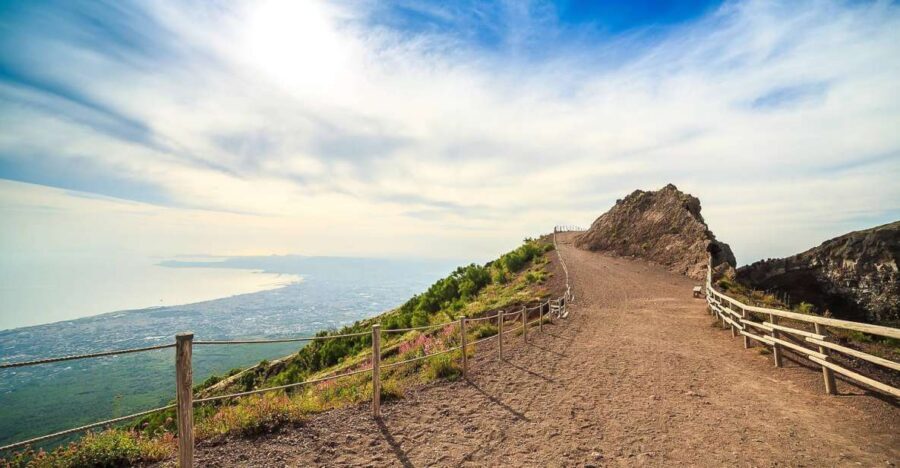 From Sorrento: Pompeii and Vesuvius Tour - Golden Tours Sorrento: Key things to know before you go