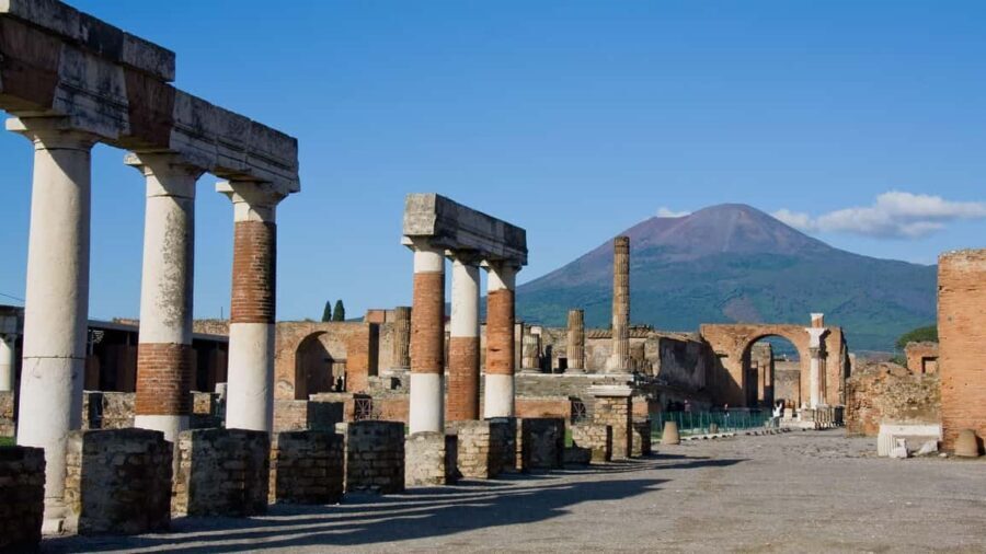 From Sorrento: Pompeii with an Archaeological Guide & Ticket - Comfort Checklist for Pompeii Walking