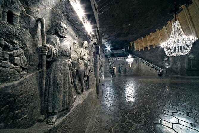 Full day tour to Auschwitz-Birkenau and Salt Mine with a local guide from Krakow - Auschwitz II-Birkenau: When the Same Story Expands