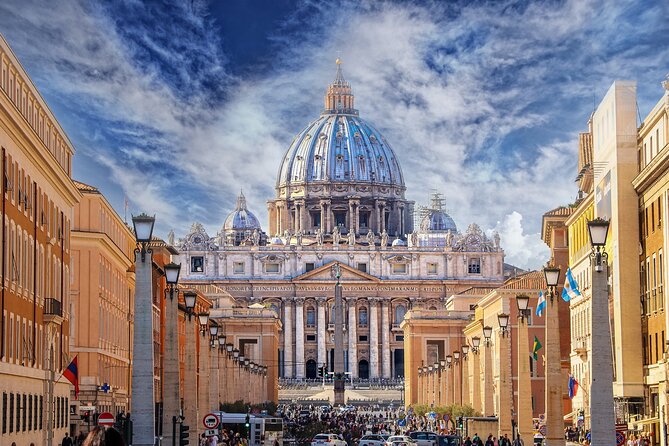 Full Guided Tour of the Vatican and Sistine Chapel - St. Peter’s Basilica with Skip-the-Line: The 15:00 Note and the Short Stop