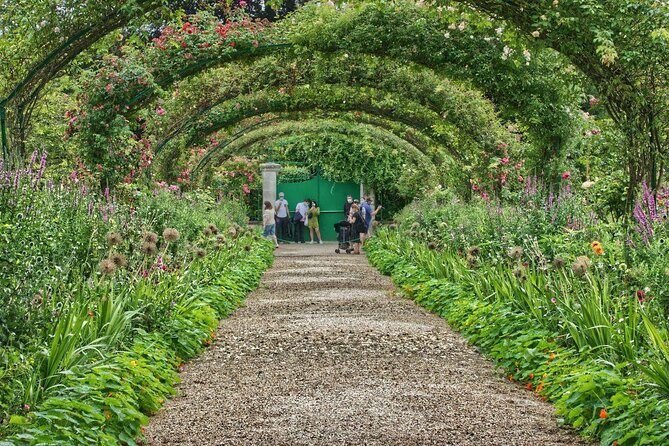 Giverny and Versailles Full Day Private Guided Tour wih Hotel Pickup - Key Highlights You’ll Care About