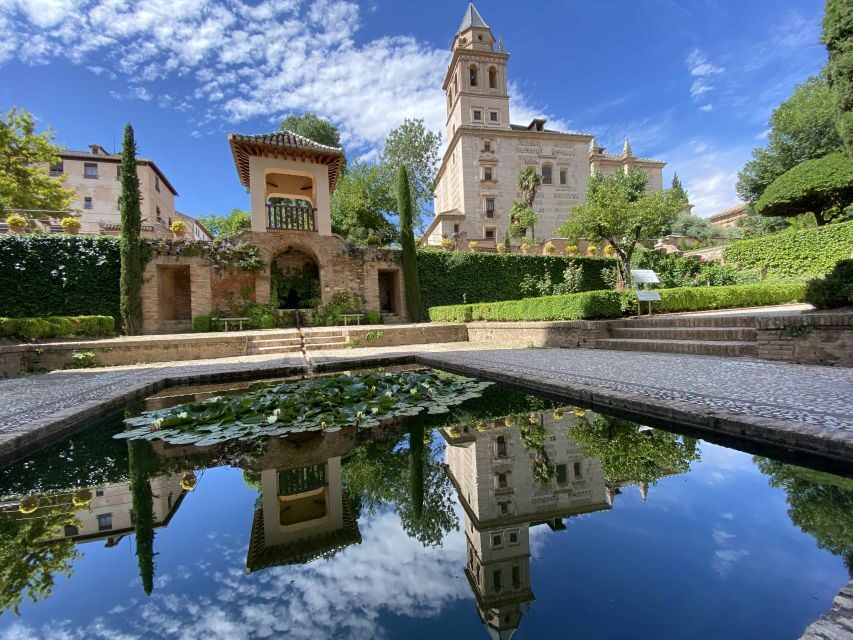 Granada: Alhambra, Alcazaba, and Generalife Private Tour - Generalife Gardens: the calmer side of royal life