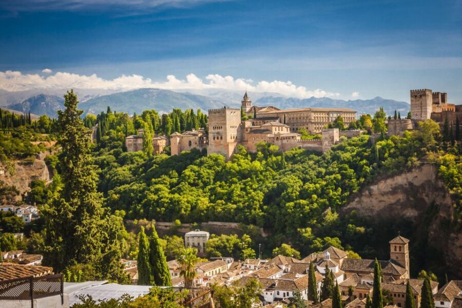 Granada: Alhambra, Alcazaba, and Nasrid Palaces Tour - Meeting point: where it starts inside the Alhambra entry system
