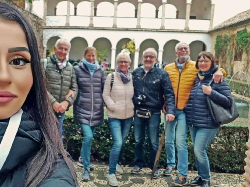 Granada: Full Alhambra Premium Guided Tour with Tickets - Nasrid Palaces Must-Sees in 60 Minutes: Courts and Star Rooms