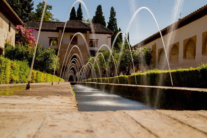 Guided Tour Alhambra, Generalife and Alcazaba without Nasrid Palaces - What this Alhambra tour gets right in 2 hours