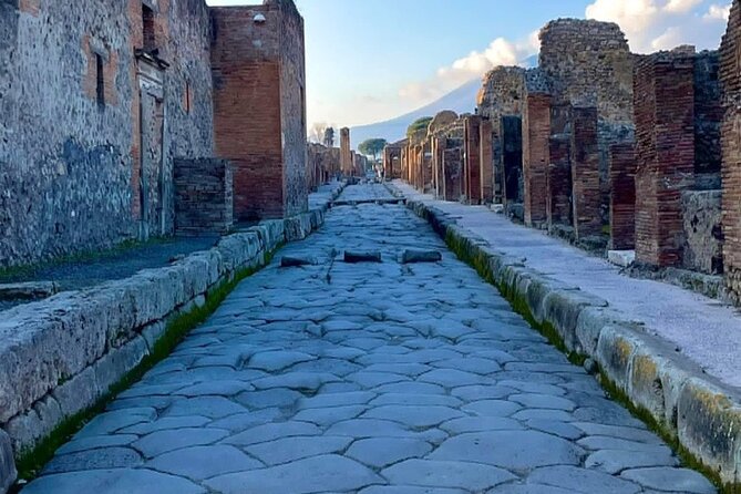 Guided tour of Pompeii - Ticket reality check: nominative entry and the ID requirement