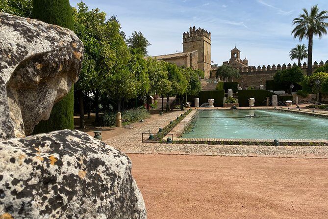 Guided tour of the Alcazar de los Reyes Cristianos in Spanish - What the 1-Hour Timing Feels Like in Real Life