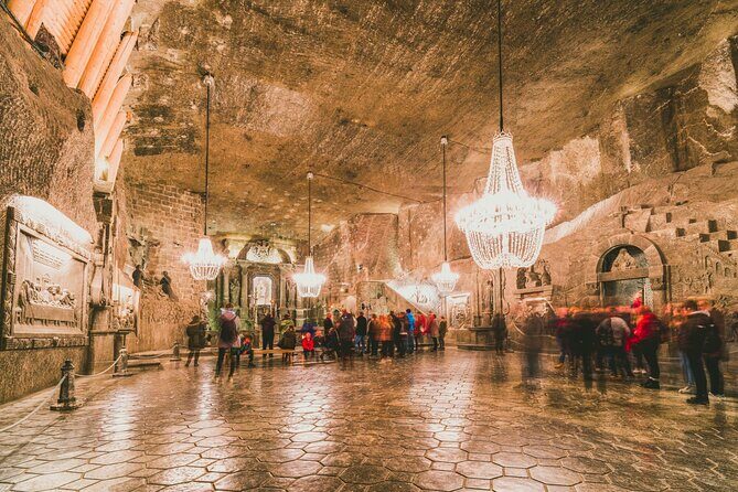 Guided tour to Salt Mine & Schindler Factory with Pick-Up Options - Guides and Group Size: When It Really Comes Together