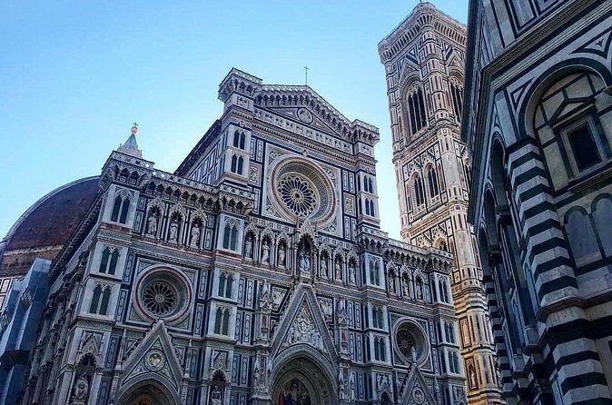 Highlights of Florence and Uffizi Gallery: Iconic Art & City Tour - Timing, group size, and why the private format matters