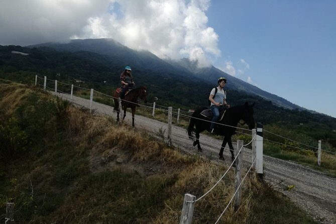 Horse Riding on Mount Vesuvius - Carlo’s Vesuvius stories: science, behavior, and real context