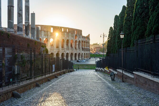 Hosted Access to the Colosseum - Hosted entry at the Colosseum: the part that saves your time