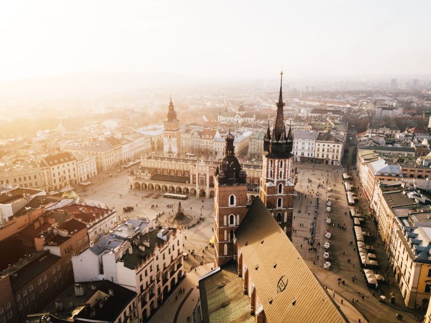 Krakow and Auschwitz Small-Group Tour from Warsaw with Lunch - Krakow Old Town in 2 hours: the landmarks that define the look of the city