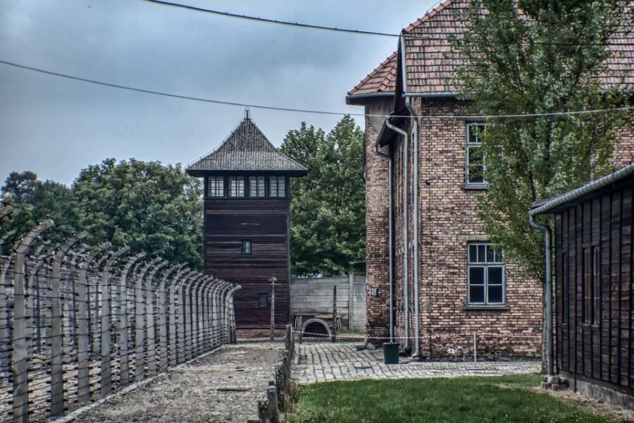 Krakow: Auschwitz and Wieliczka Salt Mine Combo Tour - Timing and what to pack: the rules that can trip you up