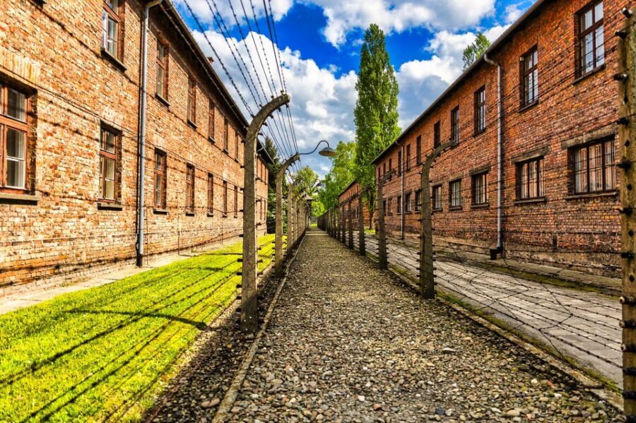 Krakow: Auschwitz-Birkenau Guided Tour and Private Transport - Stop 4: Short transfer time (about 15 minutes) to Birkenau