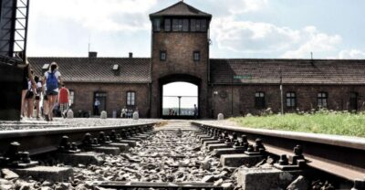 Auschwitz-Birkenau Guided Tour Pickup/Lunch Options