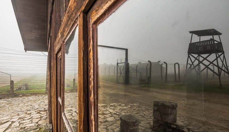 Krakow: Last Minute Auschwitz-Birkenau Guided Tour - Pickup and the 60 km ride out of Krakow