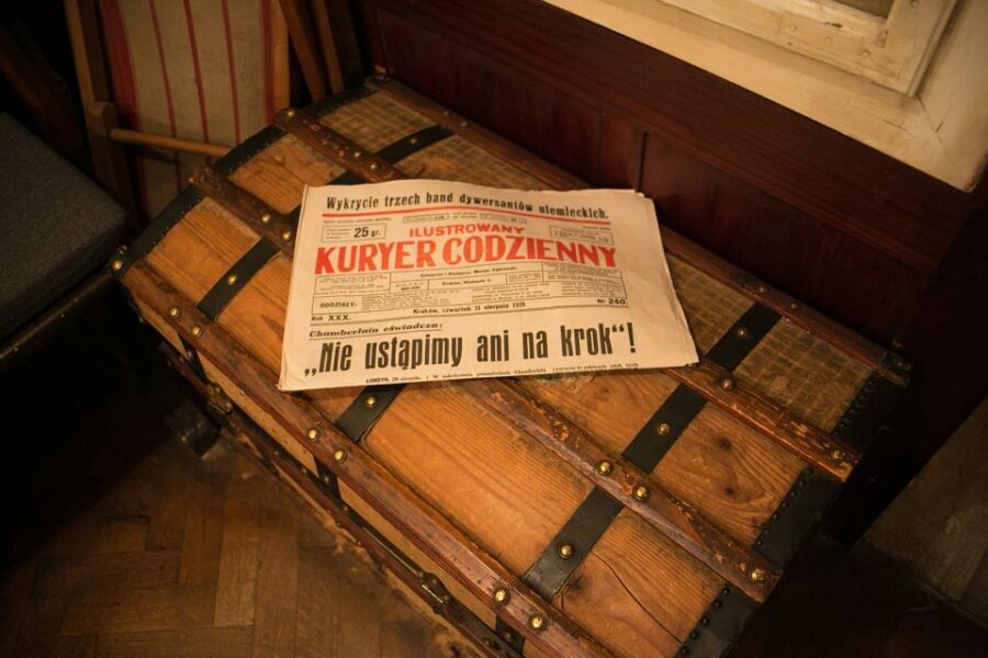 Krakow: Schindler's Factory, Jewish Ghetto & Salt Mine Tour - A Tight 7-Hour Plan: Schindler, Ghetto, and Wieliczka in One Day