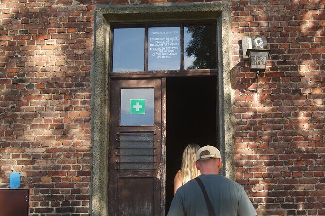Krakow to Auschwitz Birkenau and Salt Mine 1 Day Tour - Wieliczka Salt Mine: 700 Steps, a 3km Underground Route, and the Lift Back Up