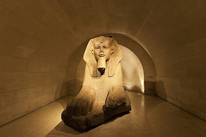 Louvre Art and Mysteries: Guided Experience for 6-people Max - The “stay or leave” option inside the museum