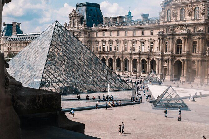 Louvre Museum Tour with Audio Guide & Optional Seine Cruise - Seine Cruise Finish: Eiffel Tower Departure and What to Expect