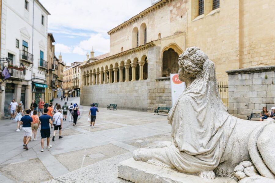 Madrid: Toledo & Segovia Full Day Guided Tour with Alcázar - Choosing Private vs Shared: What Changes for You
