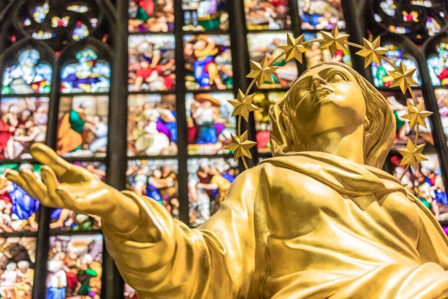 Milan Duomo and Rooftop 2-Hour Guided Tour - Inside the cathedral: stained glass, statues, and meaning you can see