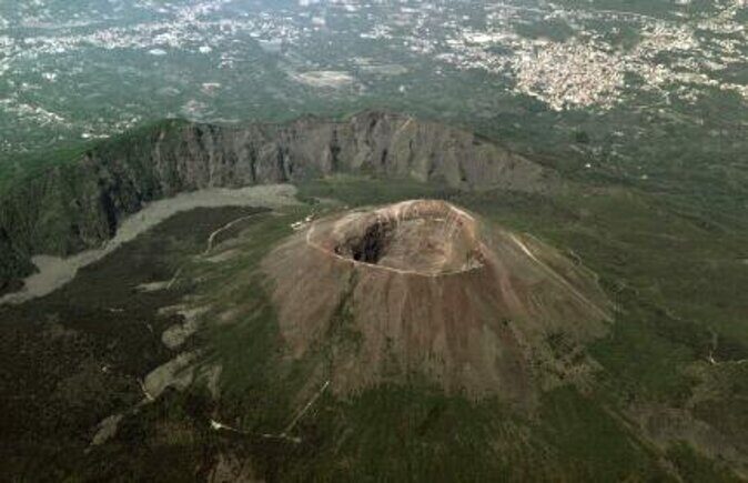 Mount Vesuvius Tour with Entry Ticket & Lunch - Key highlights at a glance