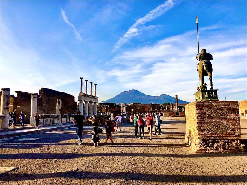 Naples: Pompeii Archaeology Park Tour & Skip-the-Line Entry - Pompeii in a nutshell: a 2-hour guided route that keeps momentum