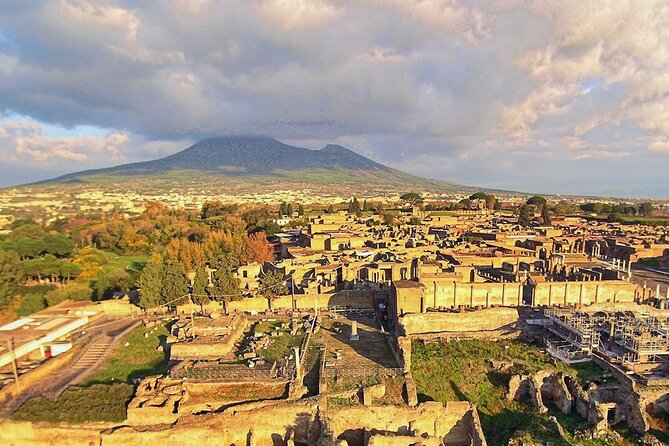 Naples transfer to Pompeii guided tour and Back - Key highlights at a glance