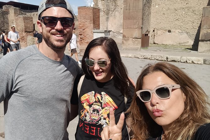 Naples transfer to Pompeii guided tour and Back - Price and value: is $234.99 per person worth it?