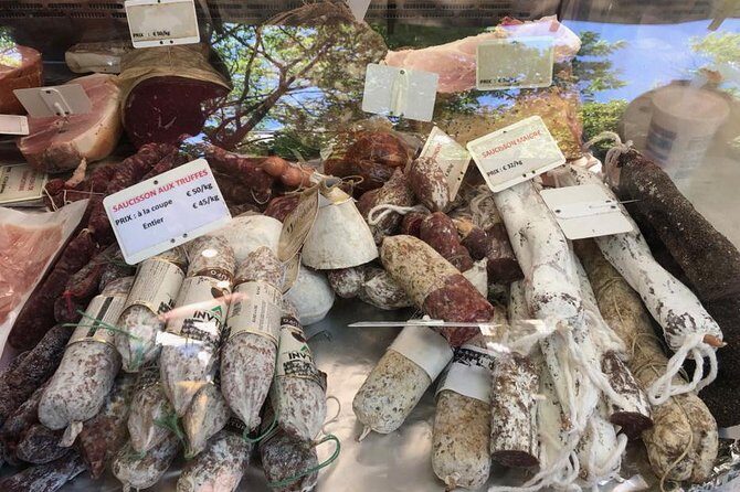 Organic Market Tasting & History Tour by the Eiffel Tower - Who this tour is best for (and who should skip it)