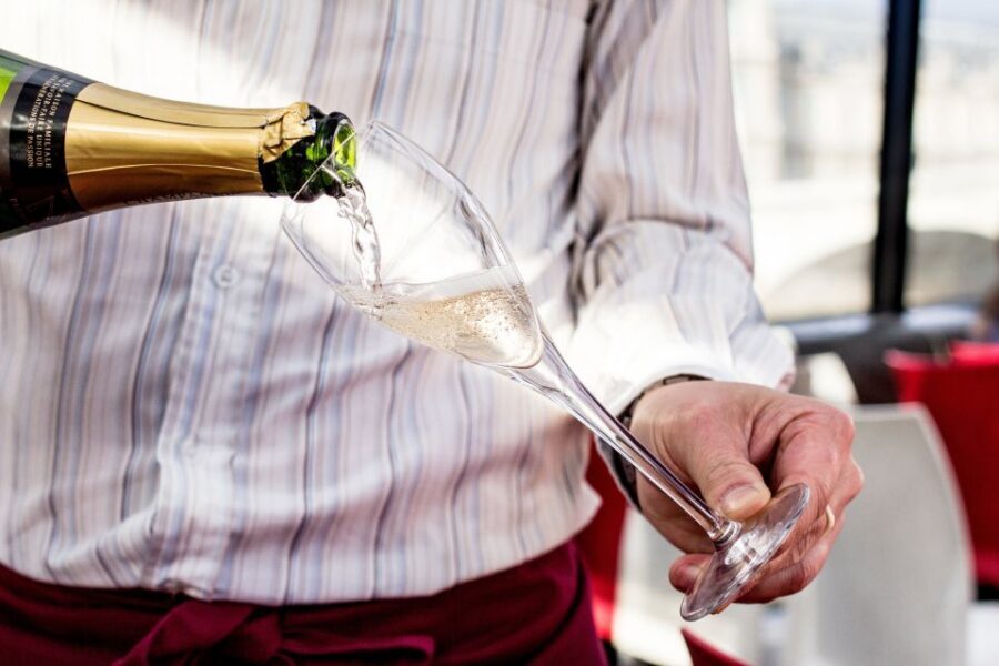 Paris: Champagne Tasting Cruise Departure from Eiffel Tower - Should you book this Champagne tasting cruise from the Eiffel Tower?