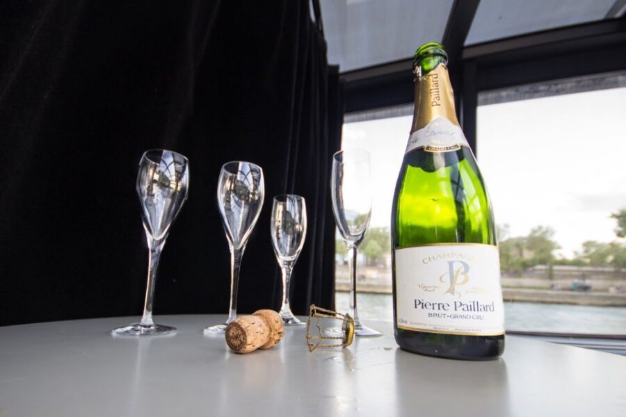 Paris: Champagne Tasting Cruise Departure from Eiffel Tower - The Seine route you’ll actually care about