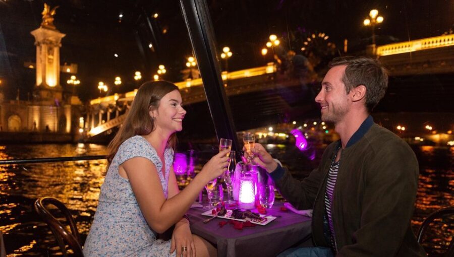 Paris: Dinner Cruise on the Seine and Eiffel Tower 2nd floor - Who this tour suits best
