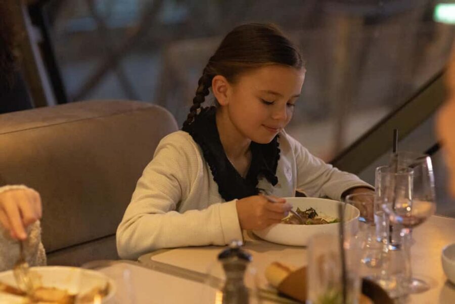 Paris: Eiffel Tower Dining, Gustave Menu at Madame Brasserie - What to wear and what to bring (and not bring)