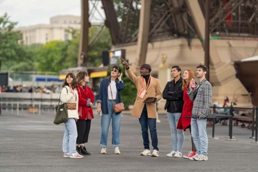 Paris: Eiffel Tower Guided Tour with Summit Access - Summit Deck at 276 Meters: The Eiffel Tower Moment You Planned the Trip For