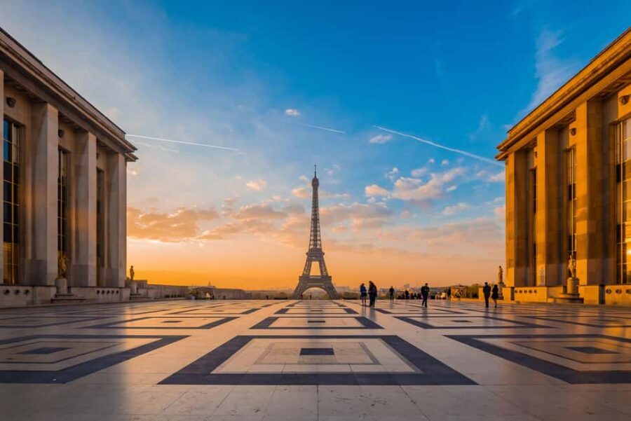 Paris: Eiffel Tower Guided Tour|Summit & second floor access - What You Get: Second Floor Views vs Summit Tickets