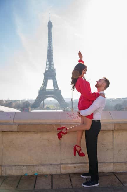 Paris: Eiffel Tower Photoshoot with a Professional - Why an Eiffel Tower Photoshoot Feels Like Paris, Not a Selfie