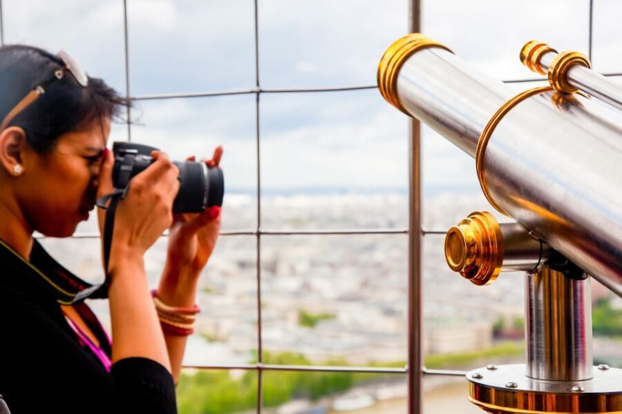 Paris: Eiffel Tower Stairs Climb to Level 2 & Summit Option - The pace, the duration, and what you should wear