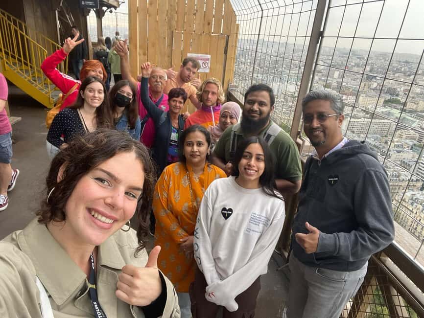 Paris: Eiffel Tower Tour - The Walking Section: Get Oriented Before You Go Up
