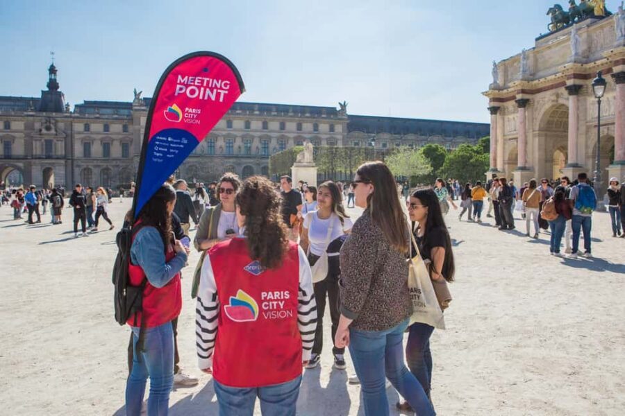 Paris: Louvre Museum Fast Entry and Hop-On Hop-Off Bus Tour - Making each stop work with a realistic day plan