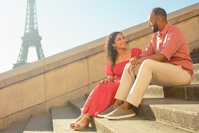 Paris Photo Shoot Session – Eiffel Tower Photographer - Timing, Weather, and How to Choose Your Slot
