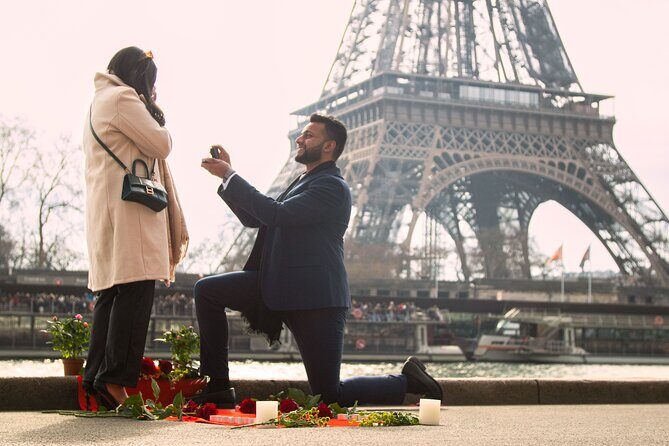 Paris Photo Shoot Session – Eiffel Tower Photographer - Should You Book This Eiffel Frames Photoshoot?