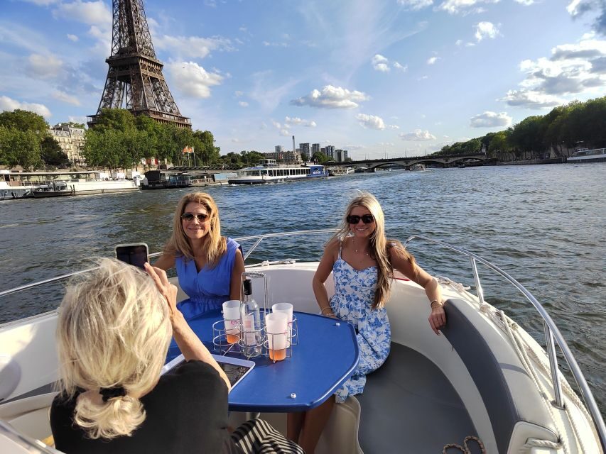 Paris Private Boat Seine River with Captain Guide - Statue of Liberty area: a Paris moment you might miss on foot